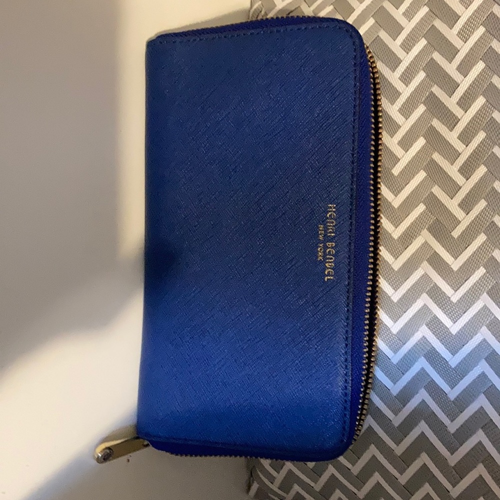 Henri Bendel wallet